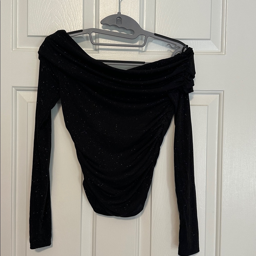 Forever 21 - NWT Black Glitter Off-Shoulder long sleeve Top - Small